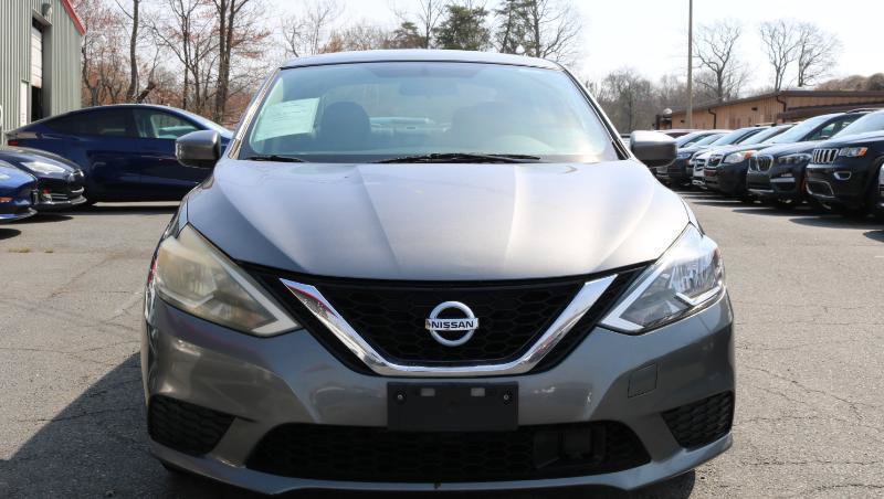 Used 2019 Nissan Sentra SV FWD image 2