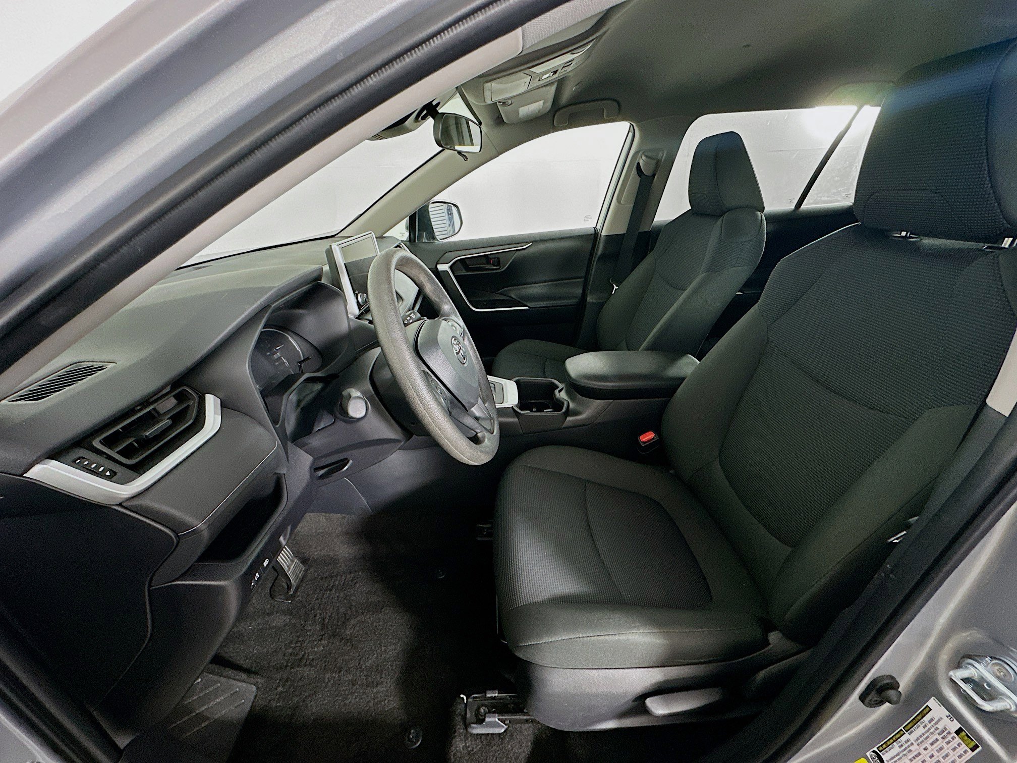 Used 2025 Toyota RAV4 LE image 13