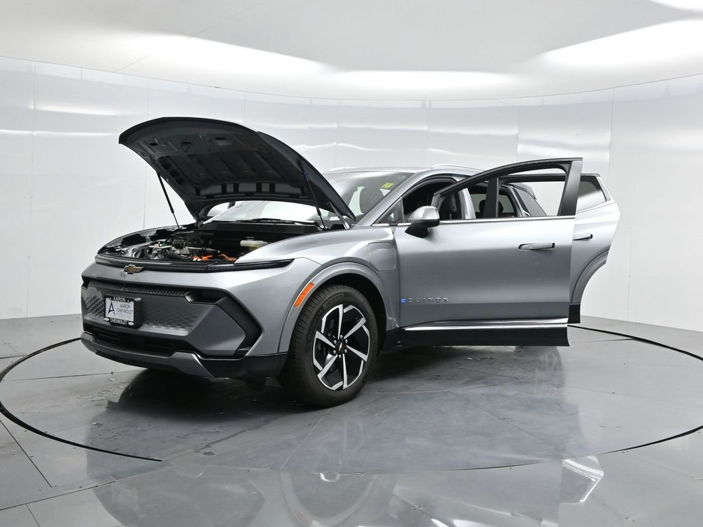 Used 2025 Chevrolet Equinox EV LT w/ Convenience Package image 47