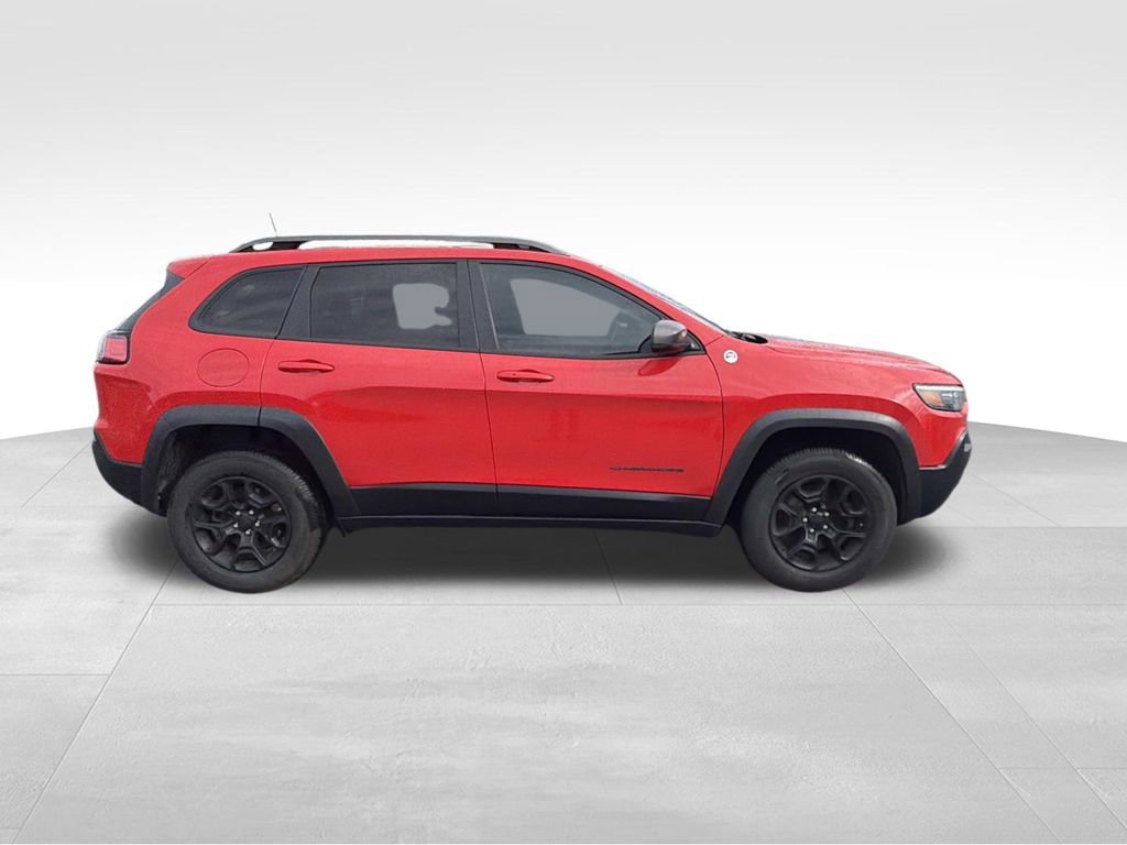Used 2019 Jeep Cherokee Trailhawk w/ Cold Weather Group image 2
