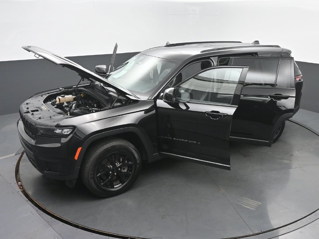 Used 2025 Jeep Grand Cherokee L Altitude AWD/4WD image 69