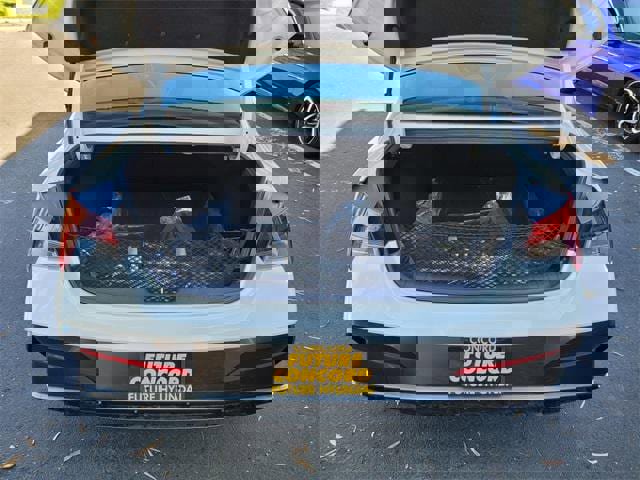 New 2025 Hyundai Elantra Limited image 16