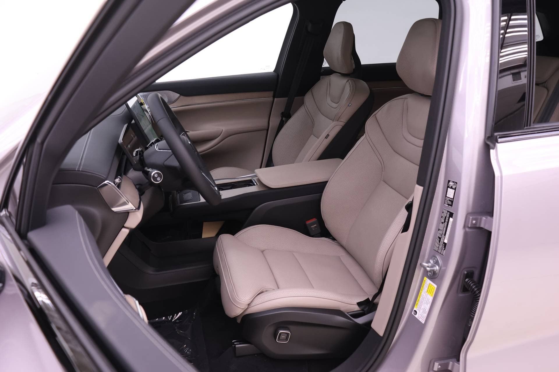 New 2026 Volvo EX90 Ultra image 7