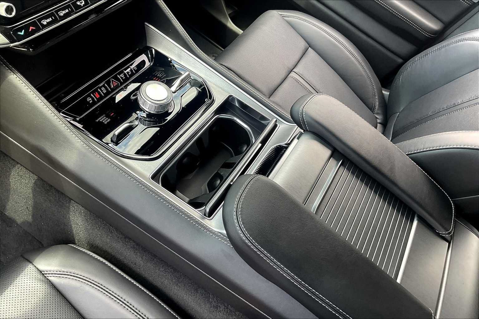 New 2025 Jeep Wagoneer L Series II w/ Convenience Group I AWD/4WD image 7