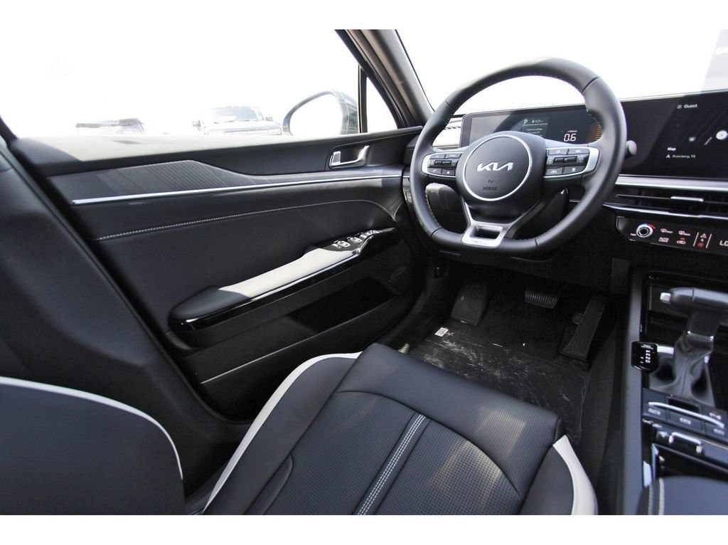 New 2026 Kia K5 GT-Line FWD image 9