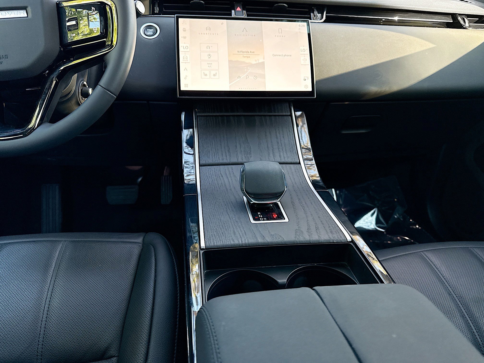 Used 2026 Land Rover Range Rover Evoque S image 18