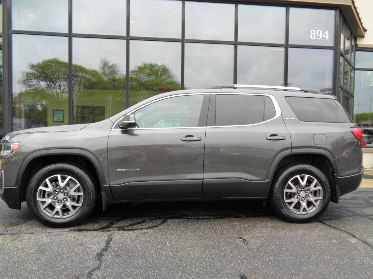Used 2020 GMC Acadia SLE w/ Driver Convenience Package AWD/4WD image 8