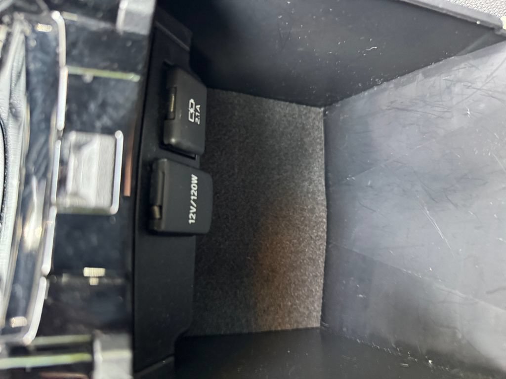 Used 2020 Toyota Corolla SE FWD image 24