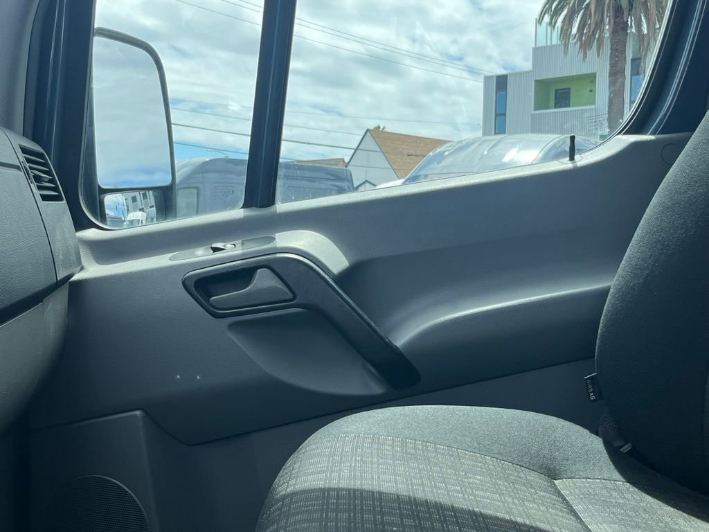 Used 2018 Mercedes-Benz Sprinter 2500 image 19
