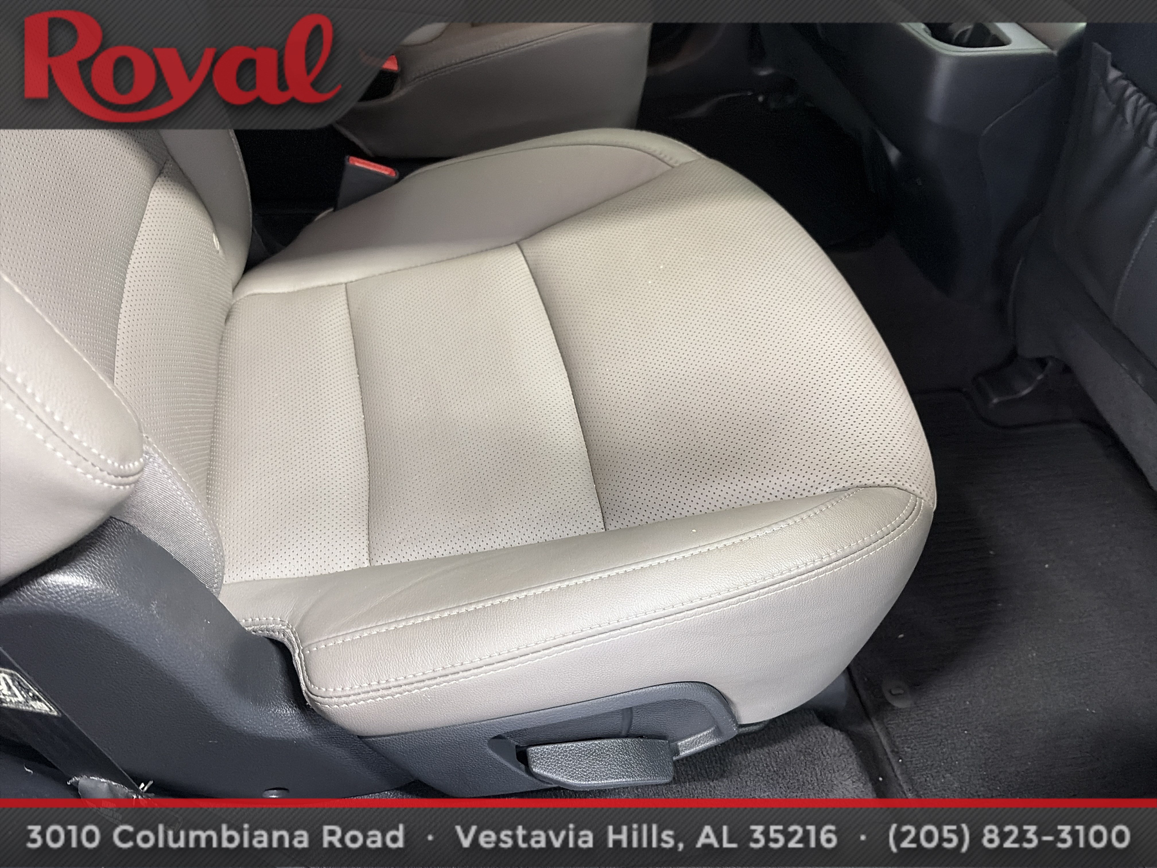 Used 2017 Hyundai Santa Fe Limited FWD image 13