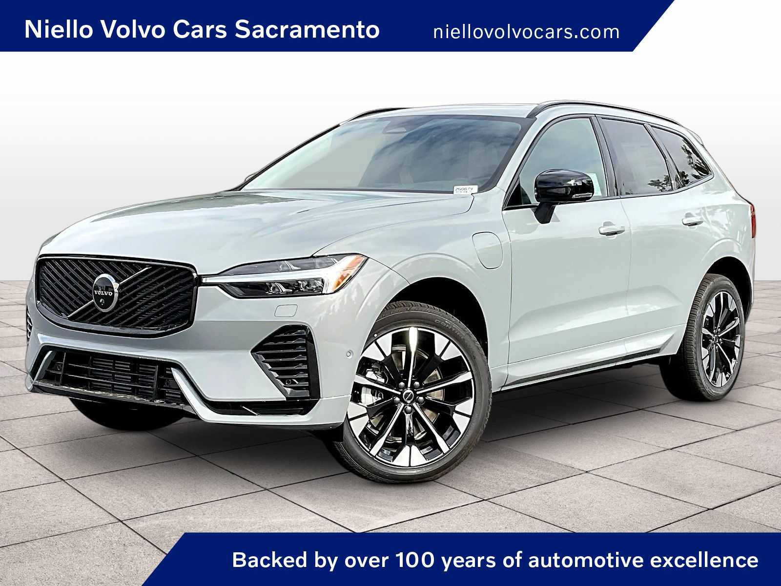 New 2026 Volvo XC60 T8 Plus w/ Climate Package PRO AWD/4WD image 1