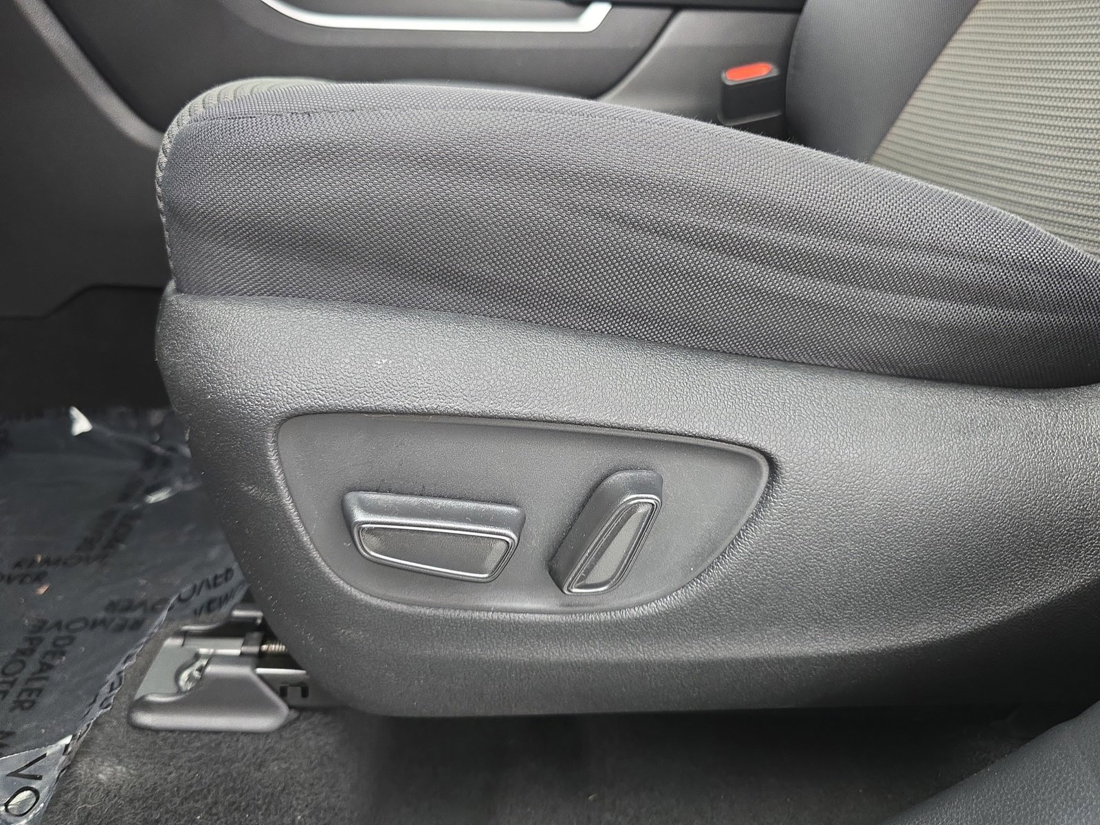 Used 2023 Toyota Highlander L image 29