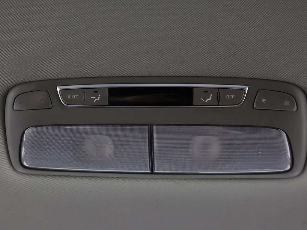 Used 2022 Kia Telluride LX FWD image 54