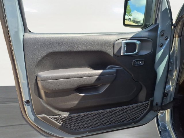 New 2026 Jeep Gladiator Sport AWD/4WD image 13