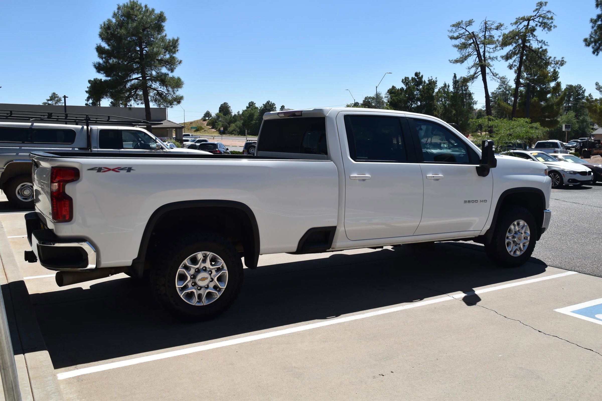 Used 2022 Chevrolet Silverado 3500 LT w/ Convenience Package image 6