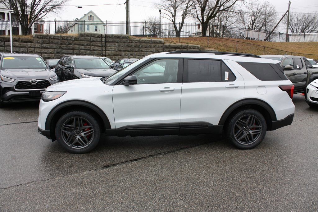 New 2026 Ford Explorer ST-Line w/ ST-Line Street Pack image 2
