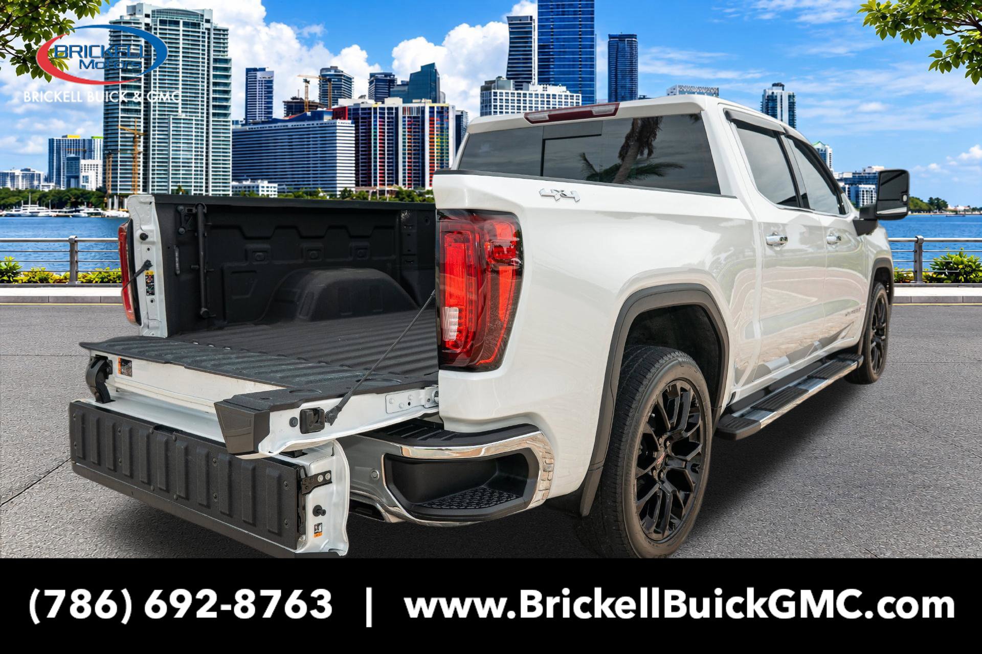 Used 2025 GMC Sierra 1500 SLT w/ SLT Premium Plus Package AWD/4WD image 30