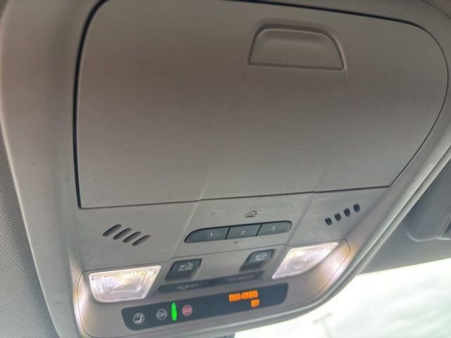 Used 2020 Buick Enclave Avenir w/ Avenir Technology Package image 29