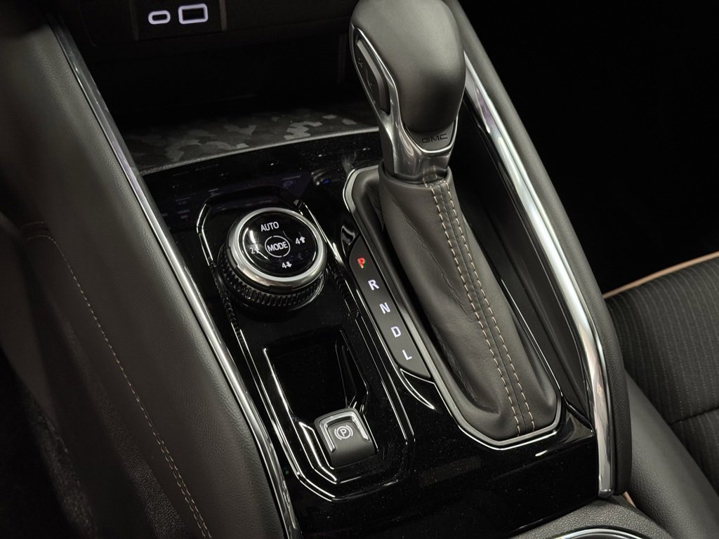 New 2025 GMC Canyon AT4 image 26