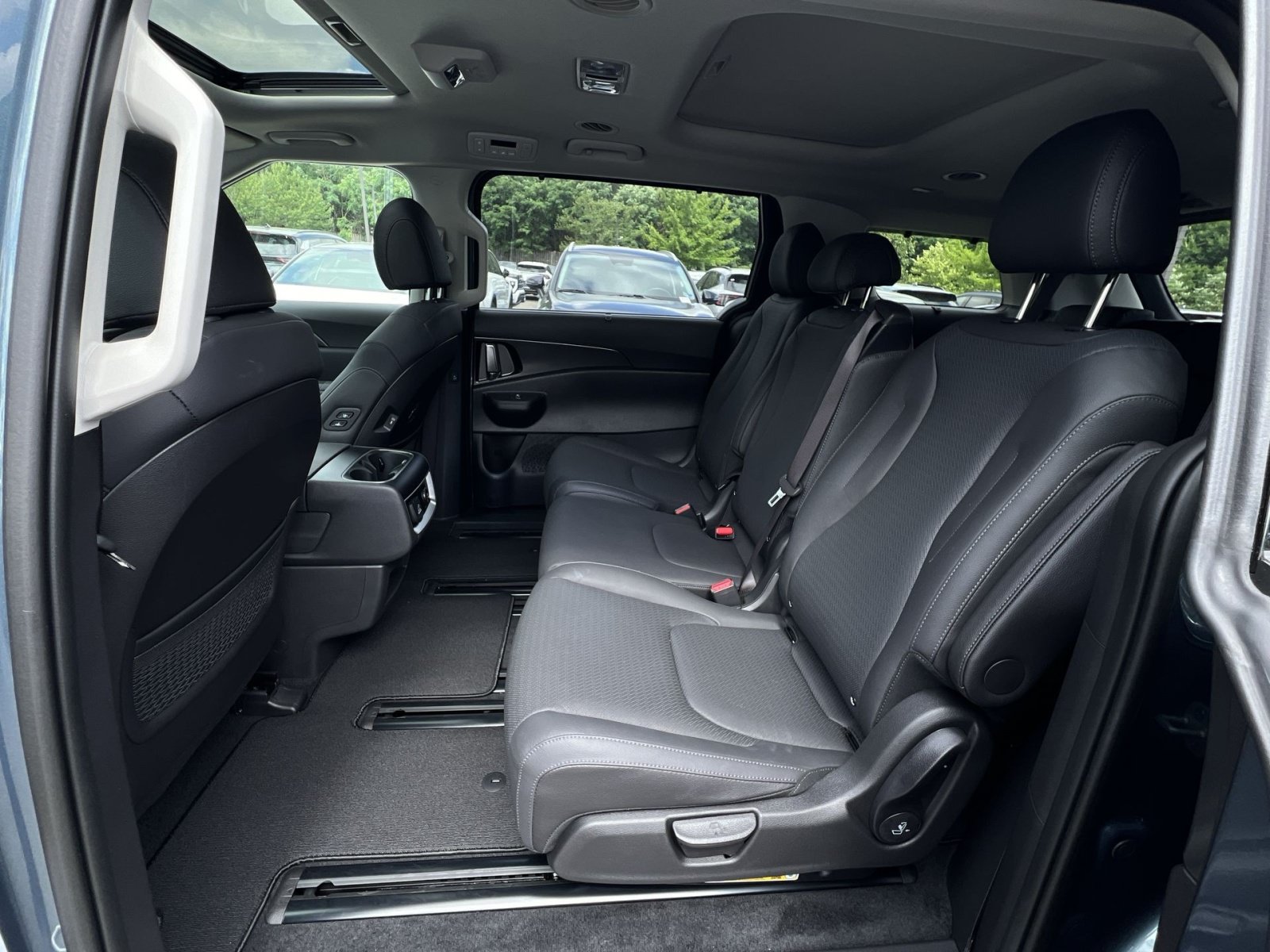 New 2026 Kia Carnival SX Prestige FWD image 33