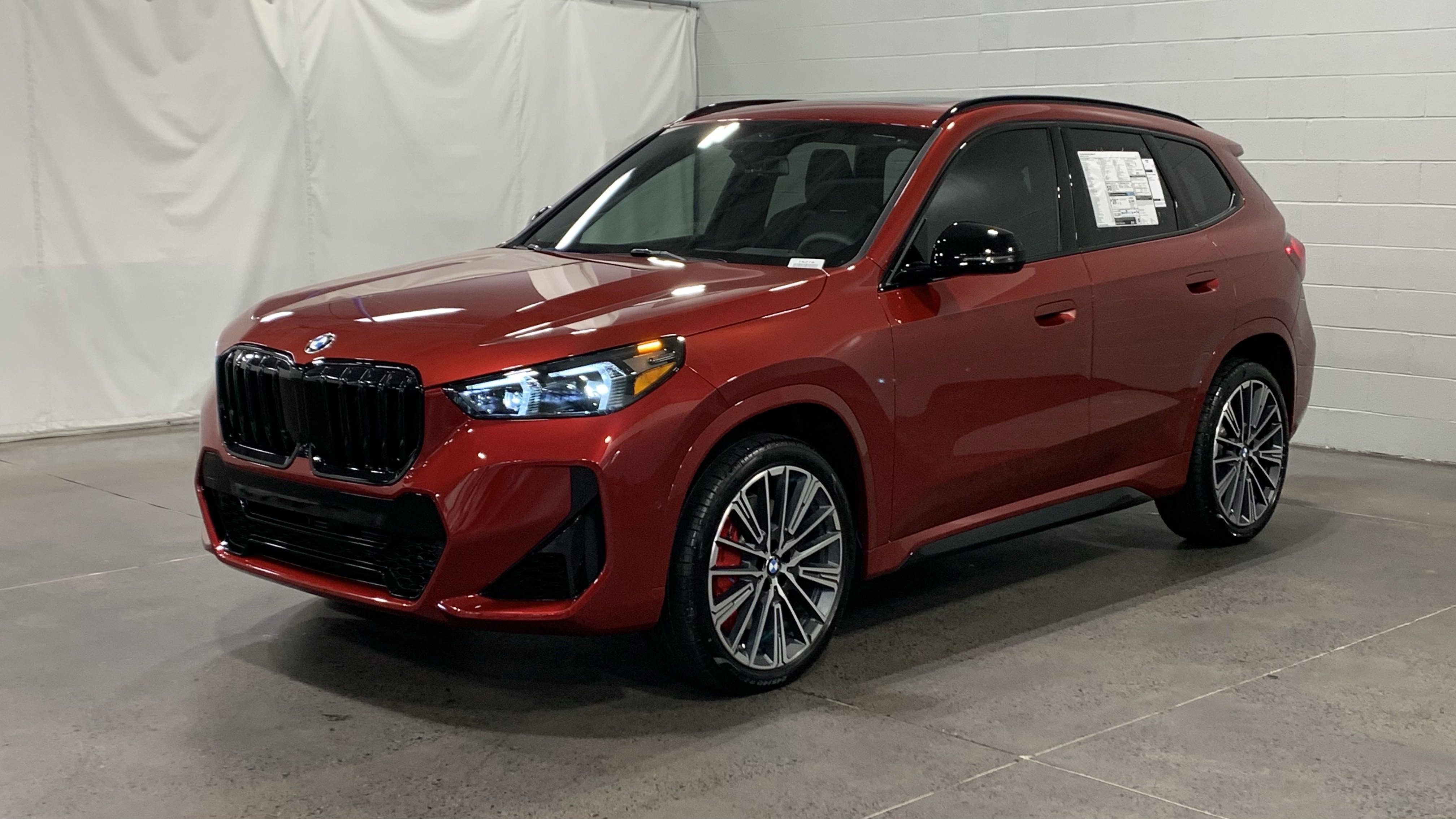 Used 2026 BMW X1 xDrive28i w/ Technology Package image 3