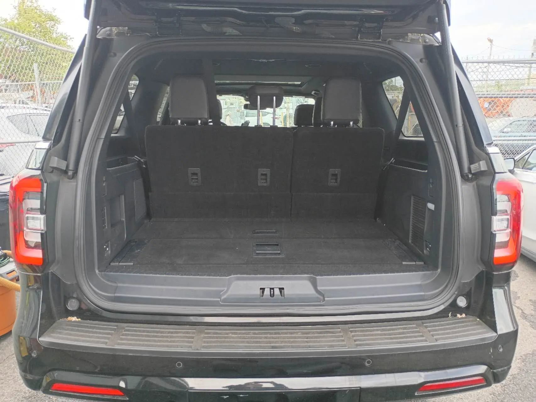 Used 2022 Ford Expedition Max Limited AWD/4WD image 7