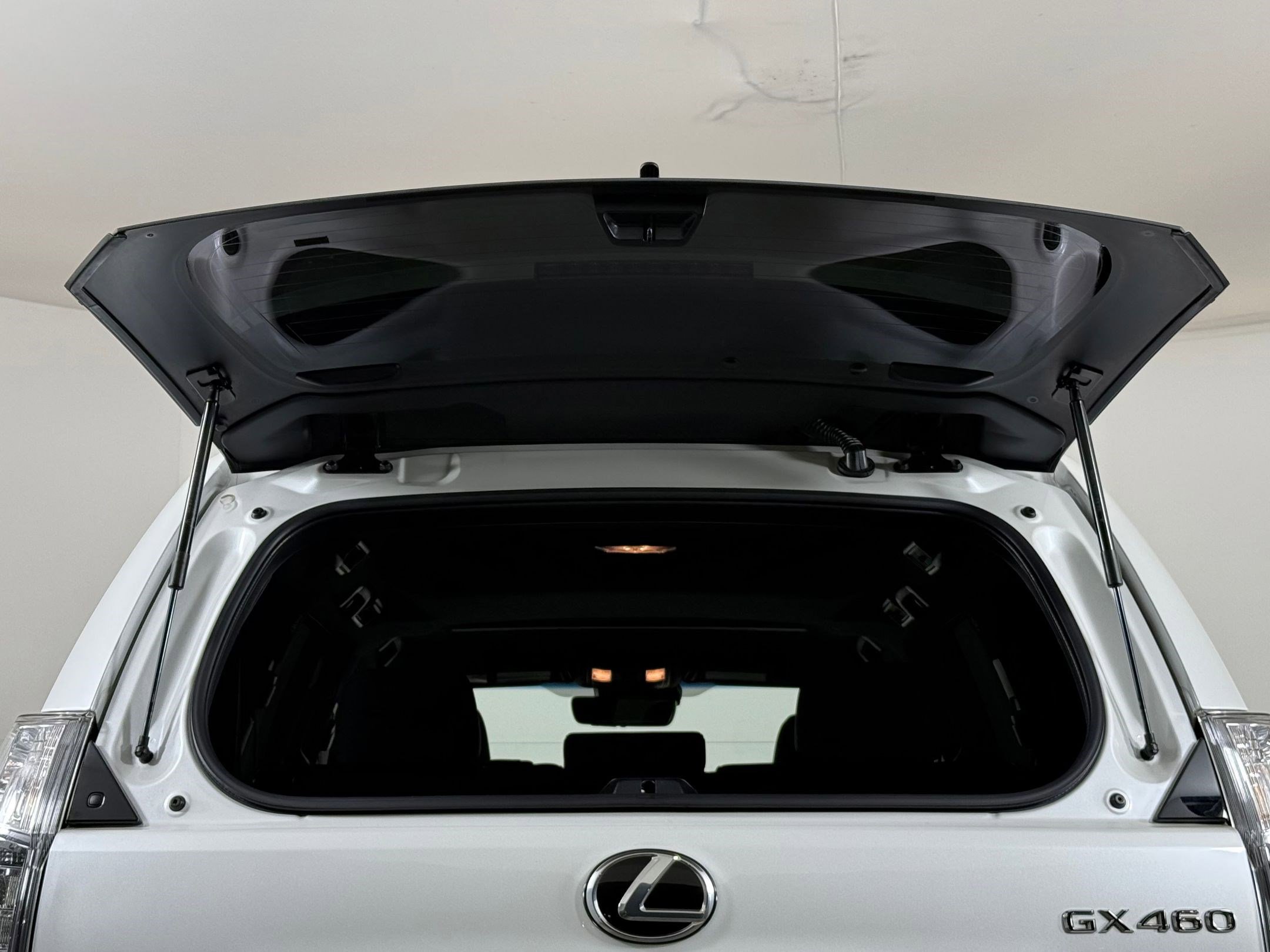 Used 2017 Lexus GX 460 image 33