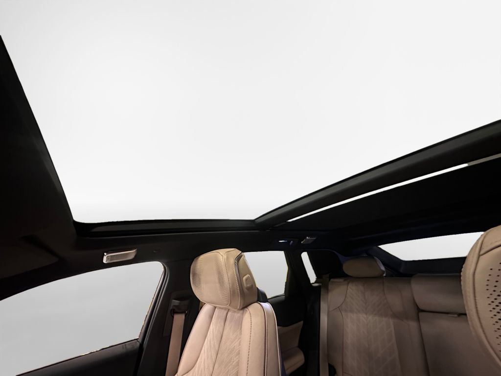 Certified 2026 Cadillac Lyriq Signature Luxury w/ Nappa Leather Package AWD/4WD image 24