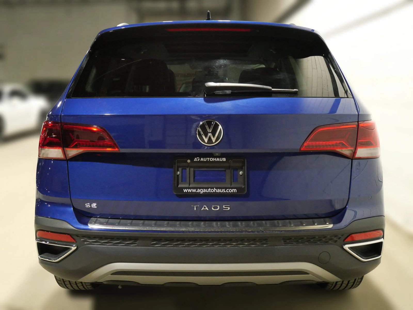 Used 2023 Volkswagen Taos SE FWD image 5