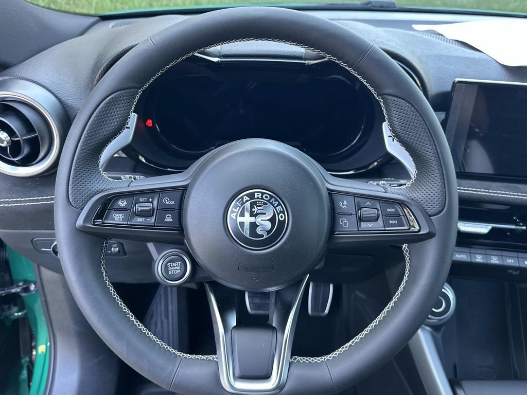 New 2026 Alfa Romeo Tonale w/ Active Assist Package AWD/4WD image 20