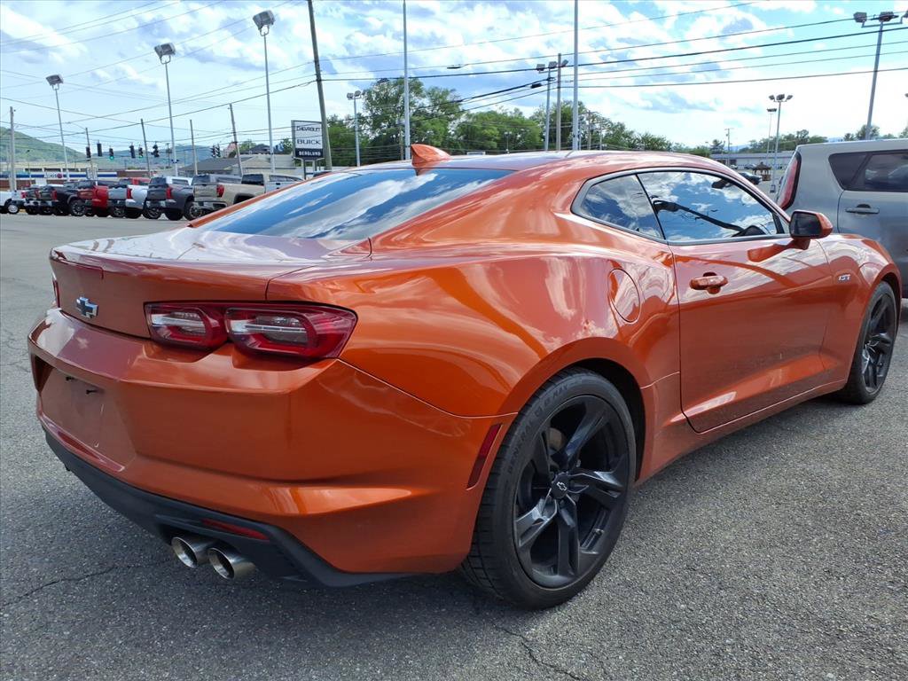 Used 2022 Chevrolet Camaro LT RWD image 3