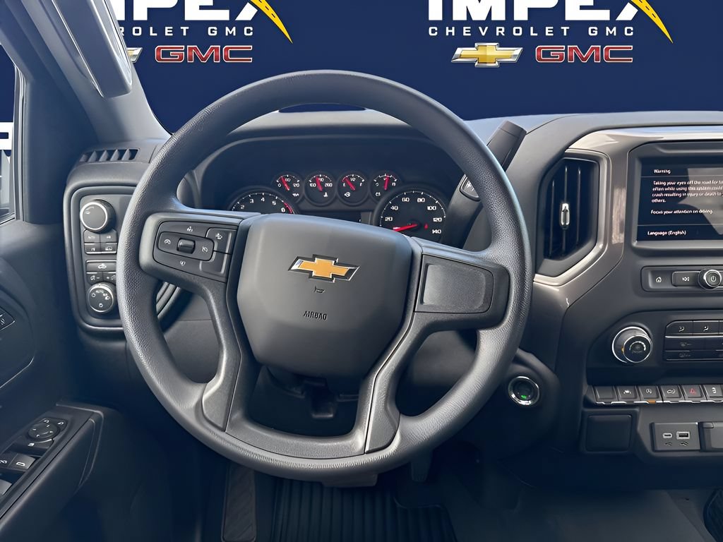 Used 2025 Chevrolet Silverado 1500 Custom w/ Turbomax Blackout Package AWD/4WD image 15