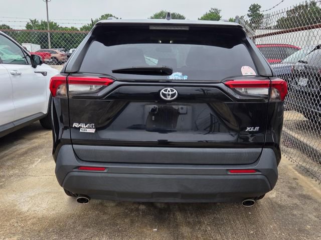 Used 2022 Toyota RAV4 XLE FWD image 7