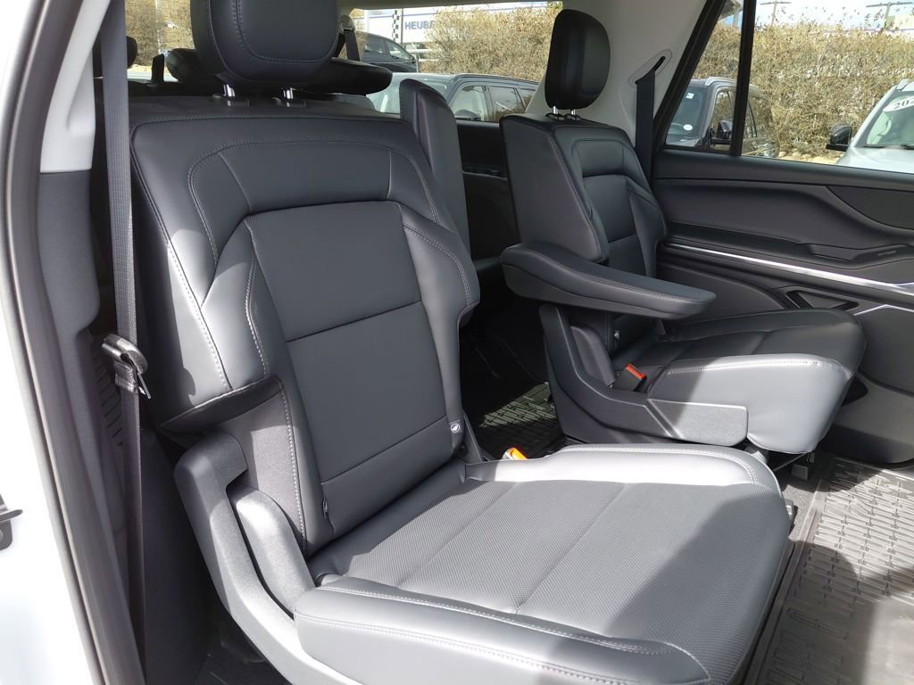 New 2026 Lincoln Navigator L Premier image 27