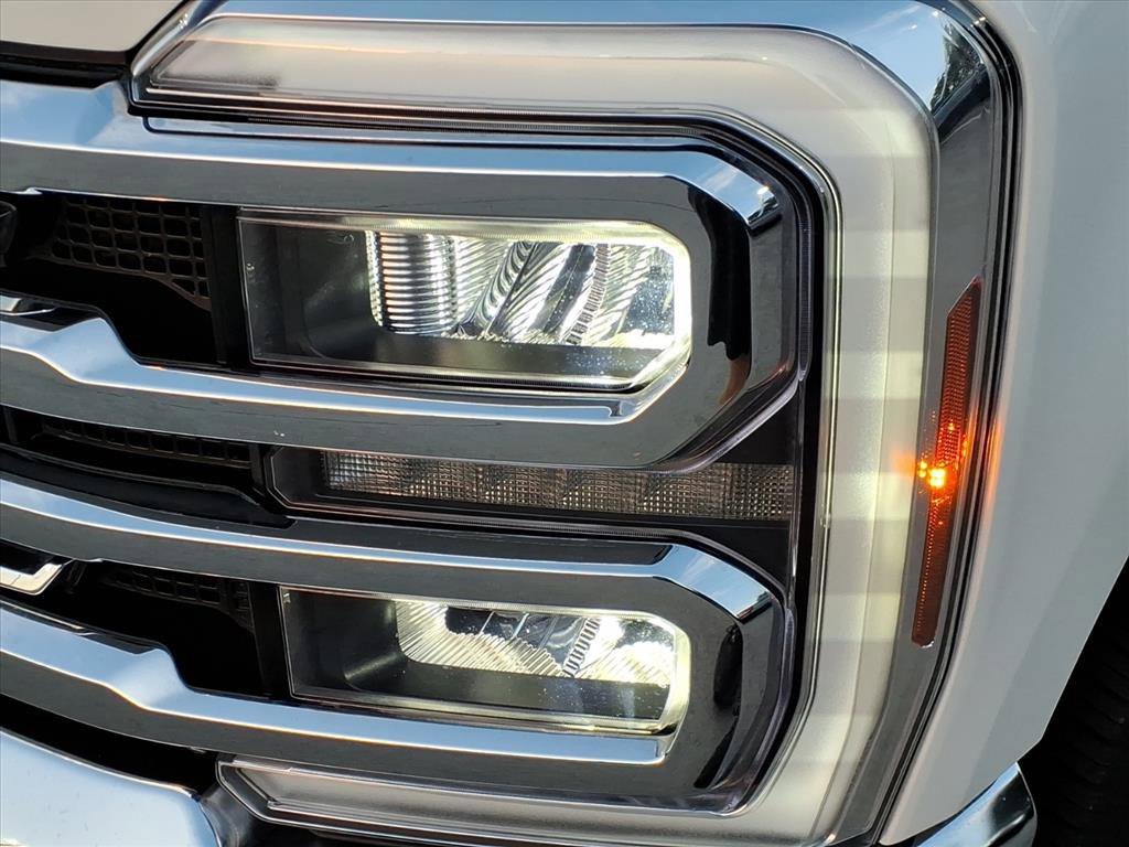 Used 2026 Ford F250 Lariat RWD image 11