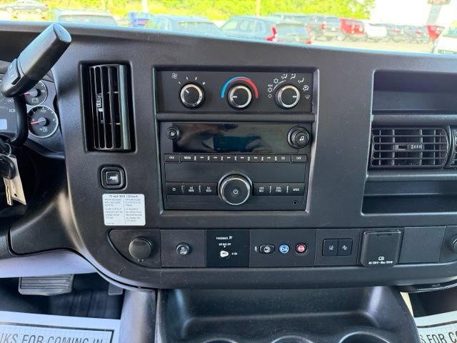Used 2020 Chevrolet Express 3500 RWD image 12