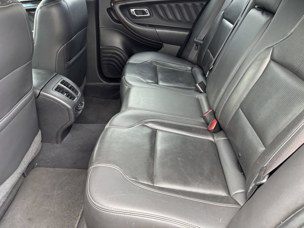 Used 2019 Ford Taurus Limited AWD/4WD image 23