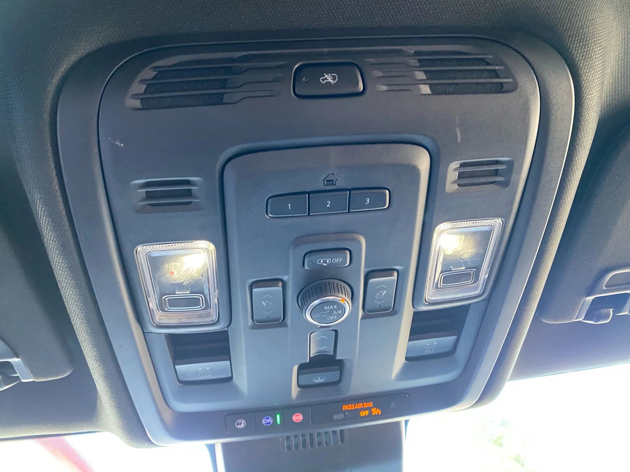 Used 2023 GMC Yukon XL Denali Ultimate image 22