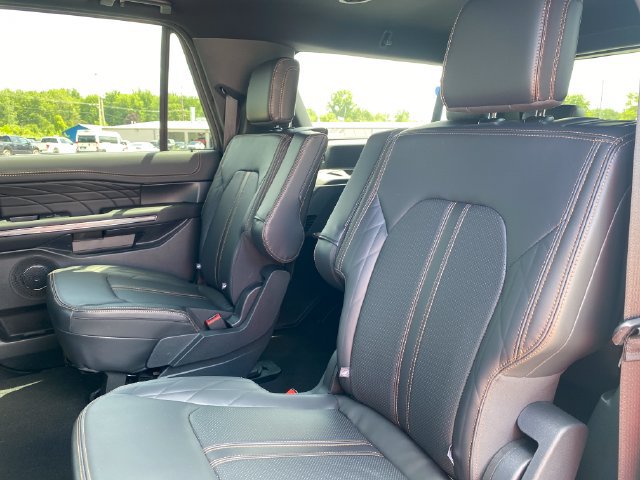 Used 2024 Ford Expedition Max Platinum AWD/4WD image 20