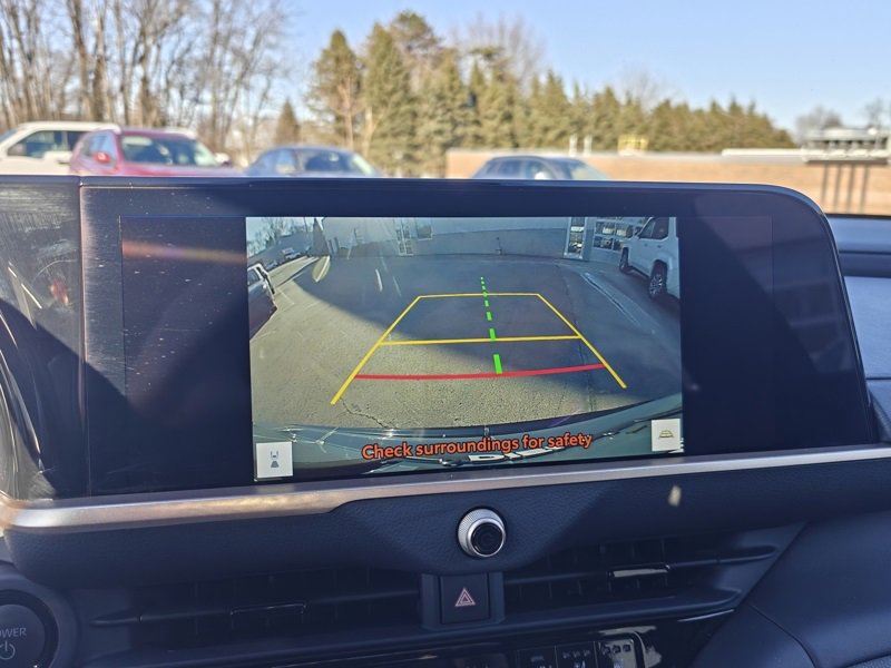 Used 2025 Toyota Crown Signia image 32