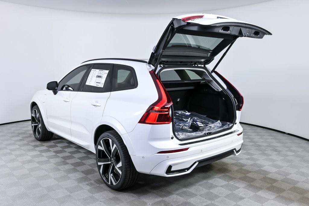 New 2026 Volvo XC60 T8 Ultra w/ Protection Package Premier AWD/4WD image 31