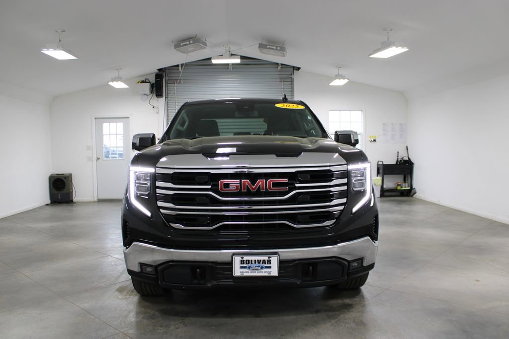 Used 2025 GMC Sierra 1500 SLT image 3