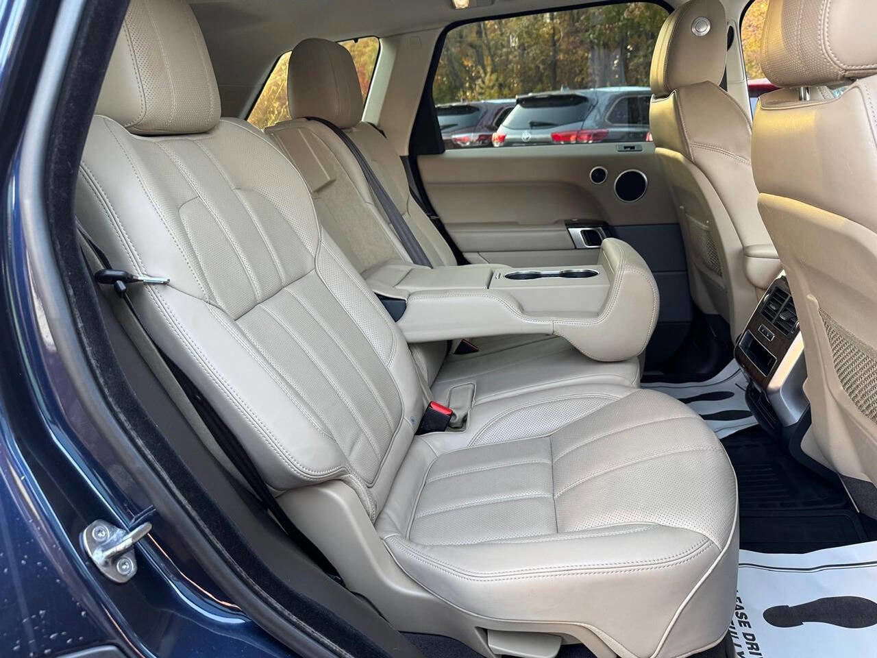 Used 2016 Land Rover Range Rover Sport HSE image 25