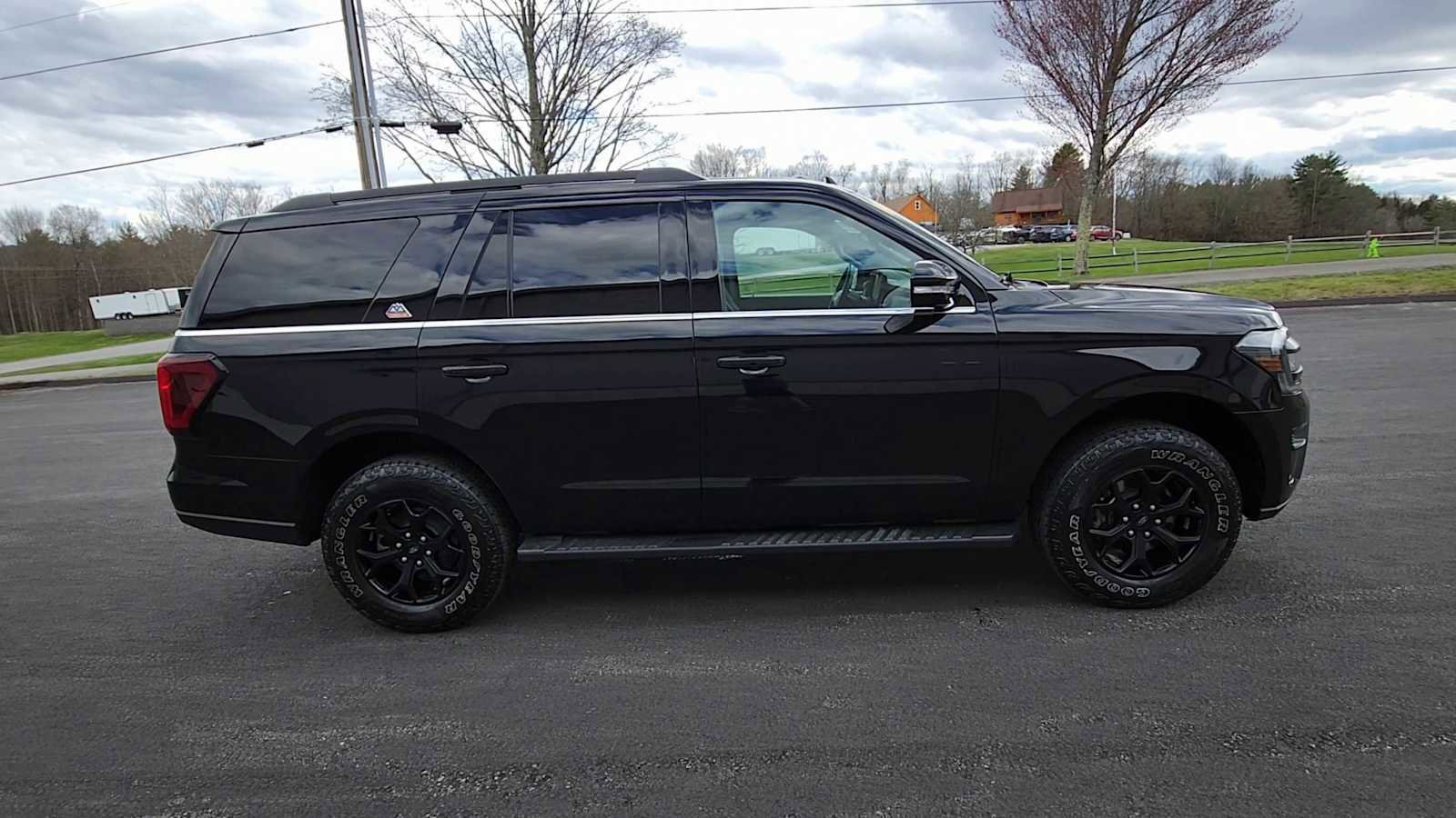 Used 2023 Ford Expedition Timberline image 9