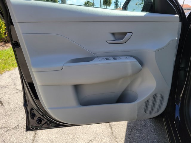 Used 2026 Hyundai Kona SE FWD image 16