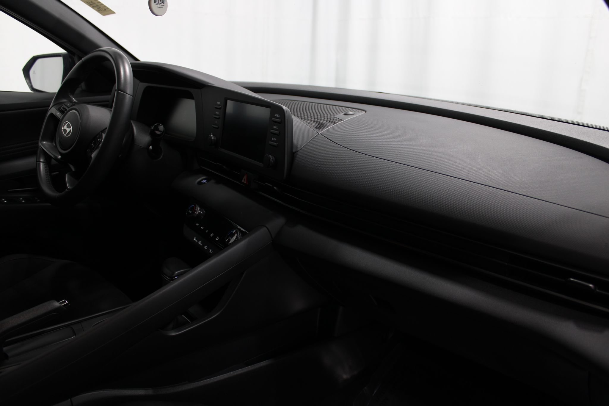 Used 2025 Hyundai Elantra Sport FWD image 25