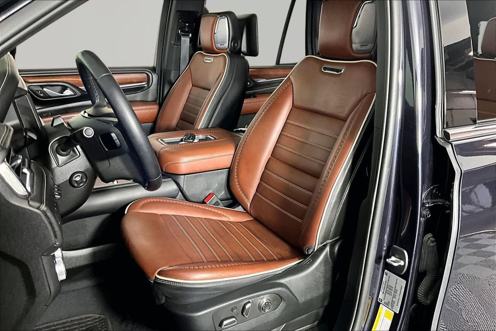 Used 2023 GMC Yukon Denali Ultimate AWD/4WD image 18