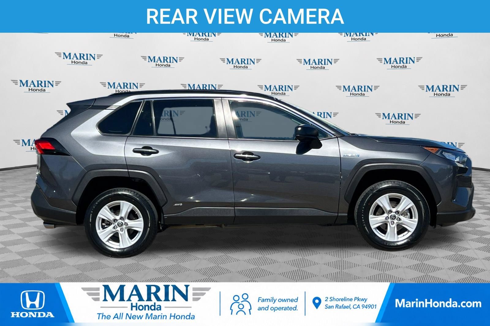 Used 2021 Toyota RAV4 LE w/ Carpet Mat Package (TMS) AWD/4WD image 2