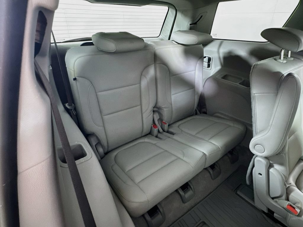 Used 2019 GMC Acadia SLT FWD image 16