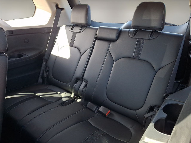 Used 2024 Honda Pilot Touring image 11